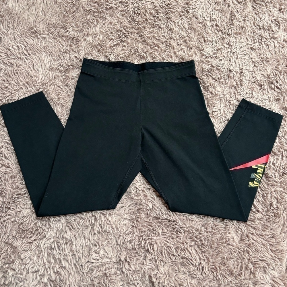 Nike Club Women Black Animal Print Crop Leggings NWOT
